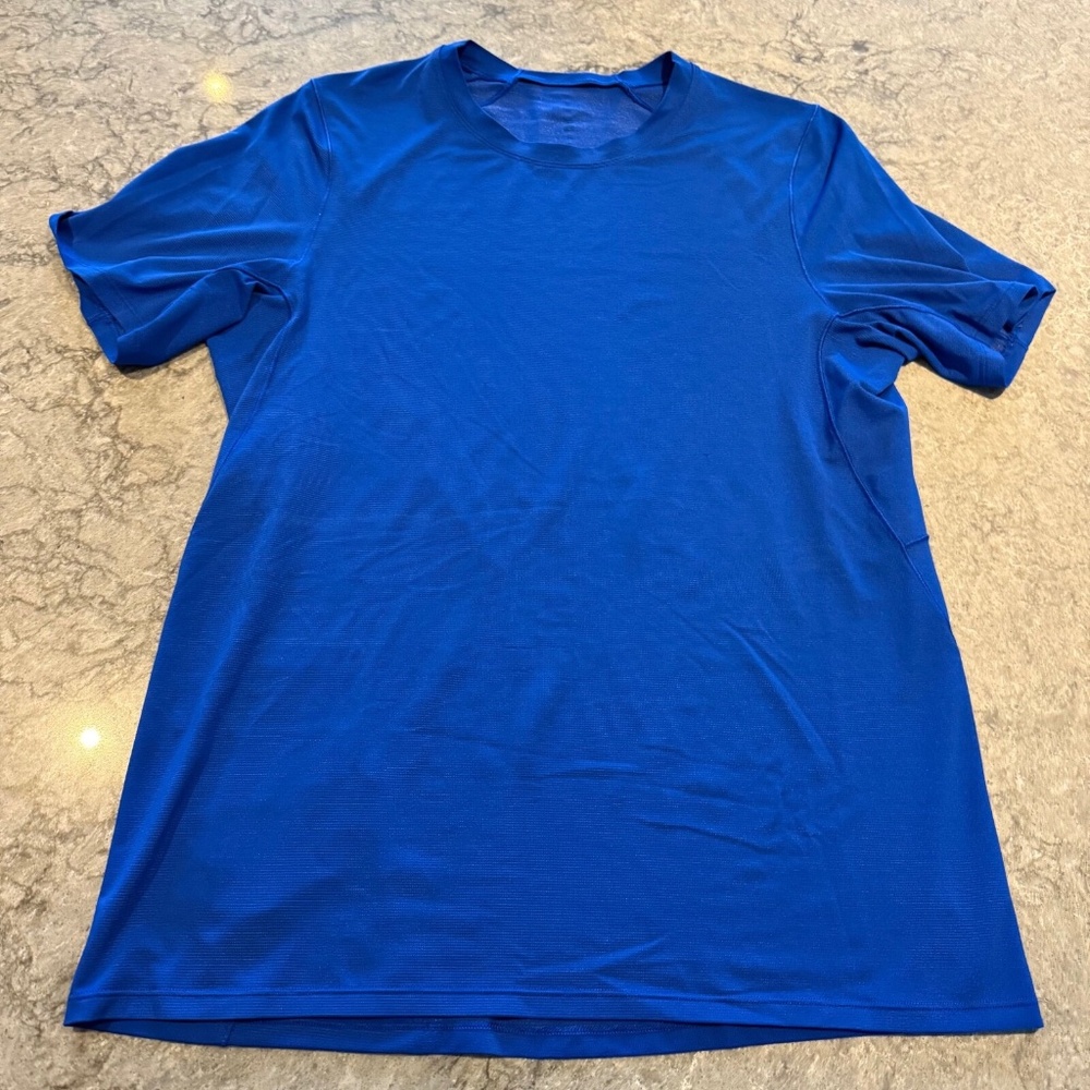 lululemon seawheeze pack and dash short sleeve blue small
